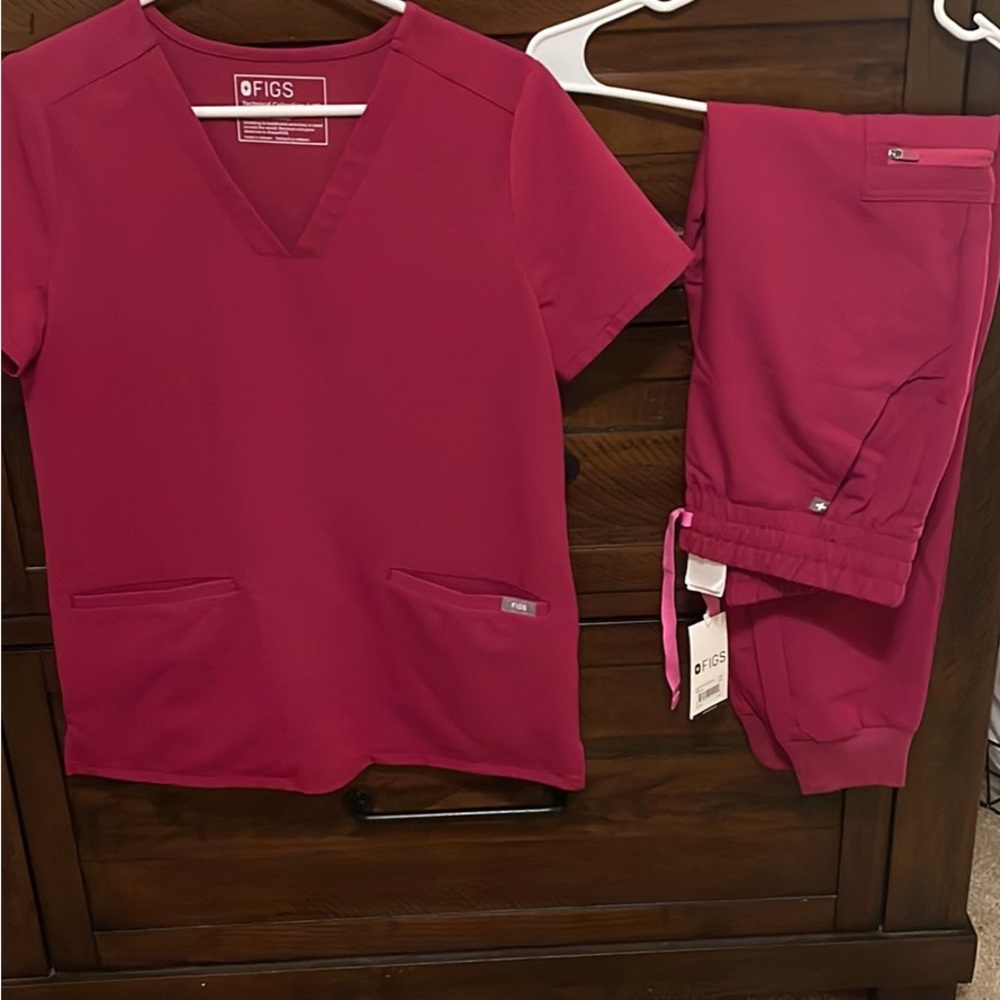 FIGS XS scrubs